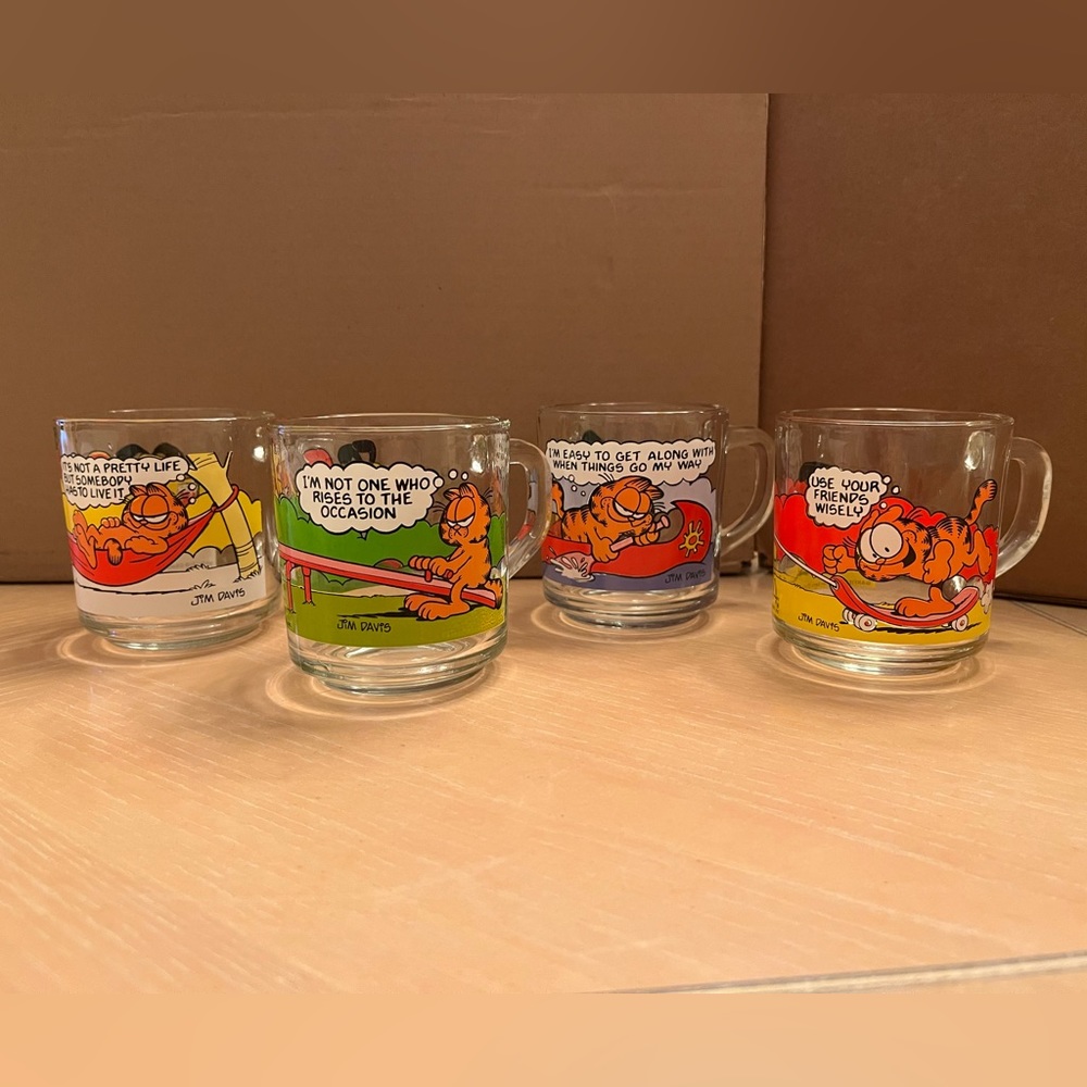 Vintage Garfield 6 oz glass mugs from 1978 McDonald’s promo. Complete set of 4.